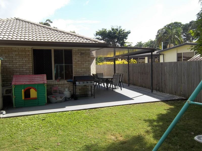 27 Marks Drive, Varsity Lakes QLD 4227