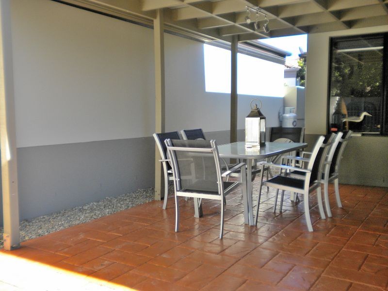 14 Coral Tree Court, Robina QLD 4226