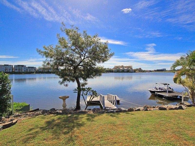19 Washington Court, Varsity Lakes QLD 4227