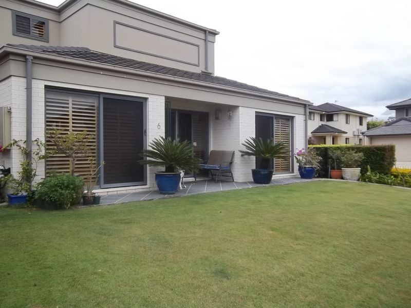 6 Royal Links Drive, Robina QLD 4226