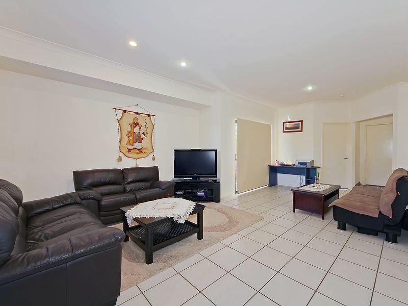 87 Bayswater Avenue, Varsity Lakes QLD 4227