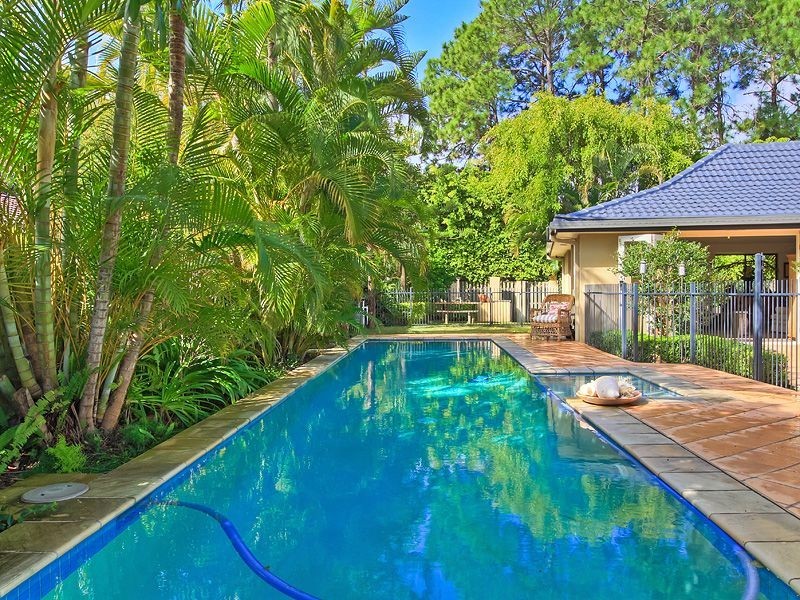 11 Mardella Court, Mermaid Waters QLD 4218