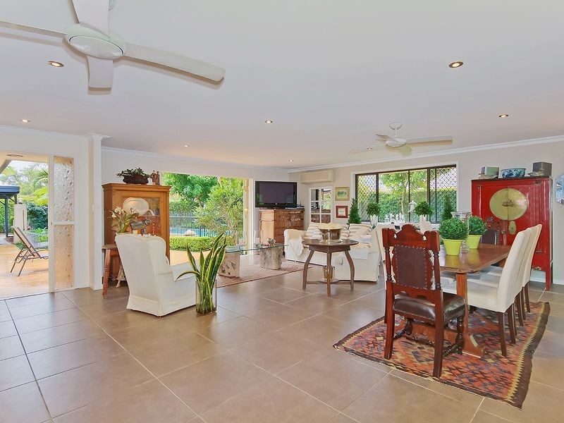 11 Mardella Court, Mermaid Waters QLD 4218