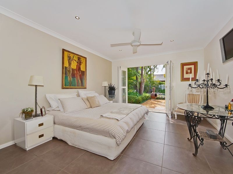 11 Mardella Court, Mermaid Waters QLD 4218