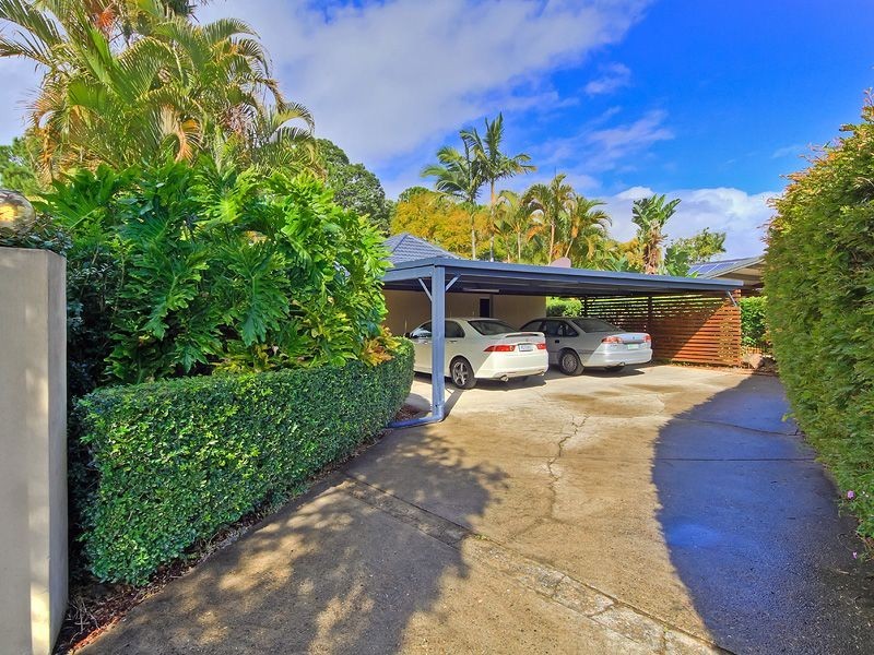 11 Mardella Court, Mermaid Waters QLD 4218
