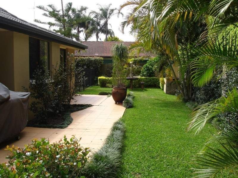 11 Mardella Court, Mermaid Waters QLD 4218