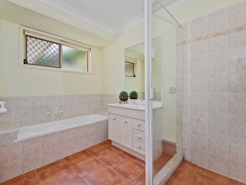 17 Wiltshire Drive, Mudgeeraba QLD 4213