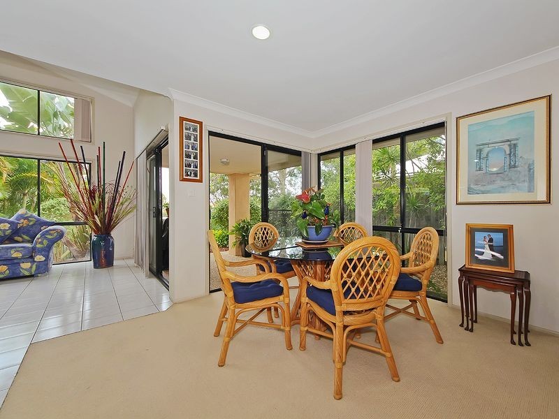 6 Lakes Circuit, Burleigh Waters QLD 4220