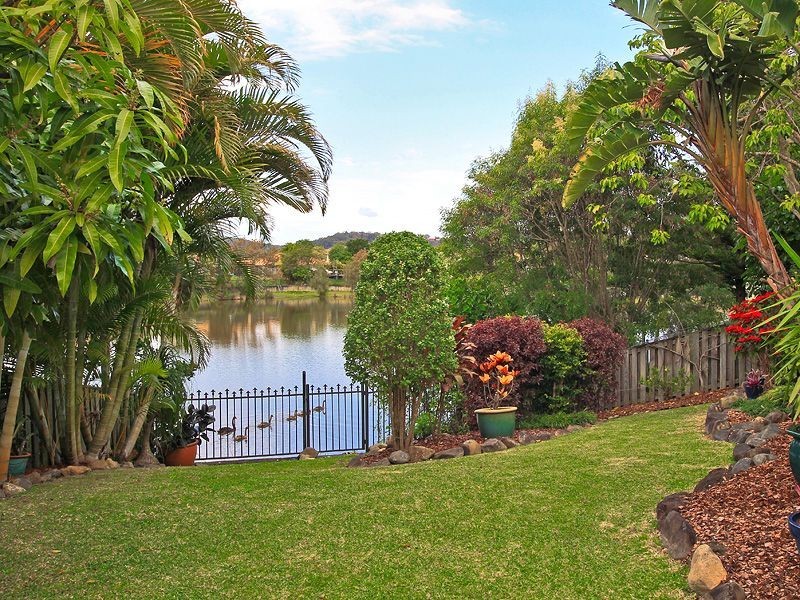6 Lakes Circuit, Burleigh Waters QLD 4220
