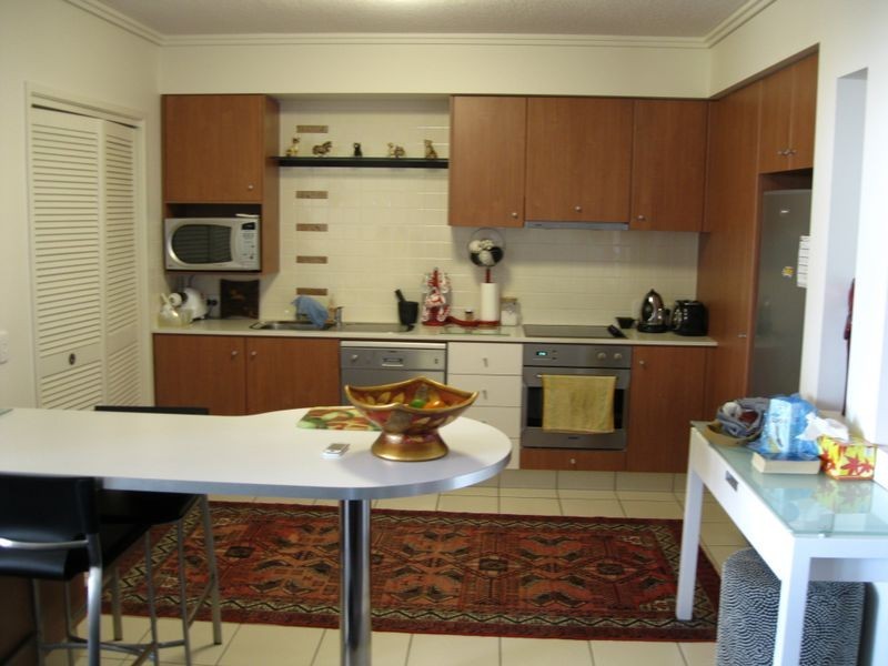 8/64 Riverwalk Avenue, Robina QLD 4226