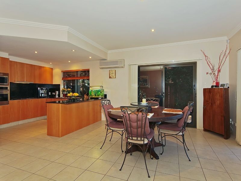 22 Blue Ridge Crescent, Varsity Lakes QLD 4227