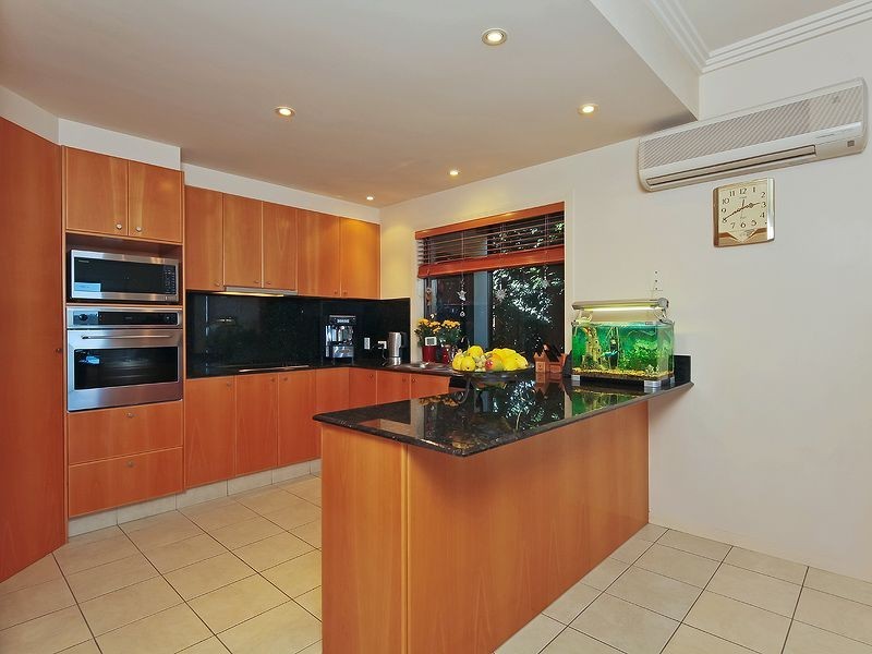 22 Blue Ridge Crescent, Varsity Lakes QLD 4227