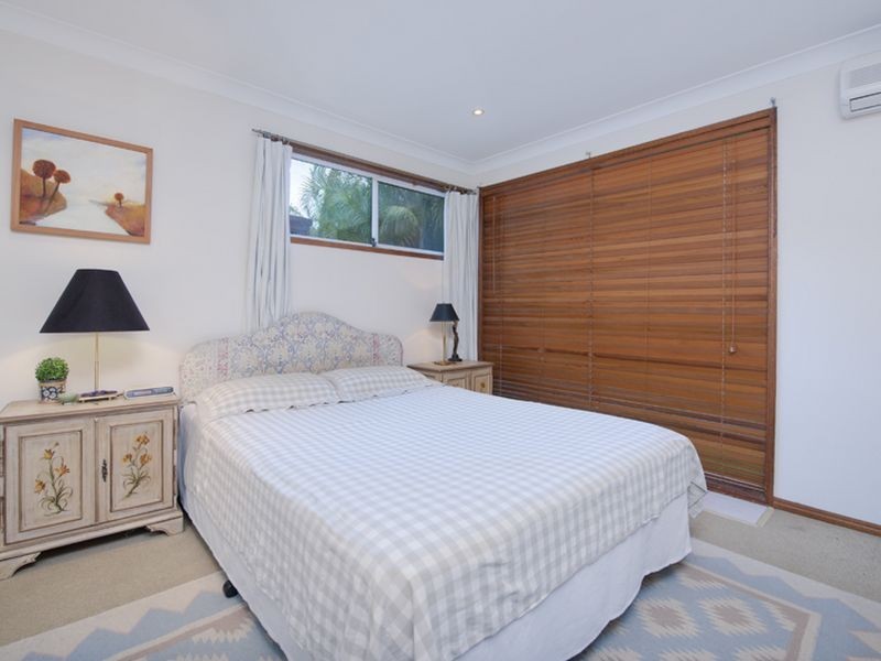 2/122 Cottesloe Drive, Robina QLD 4226