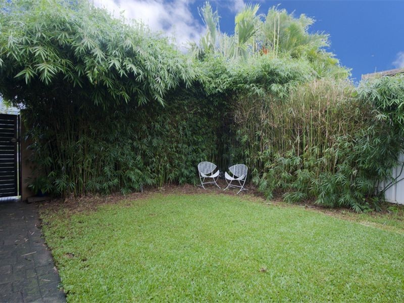 2/122 Cottesloe Drive, Robina QLD 4226