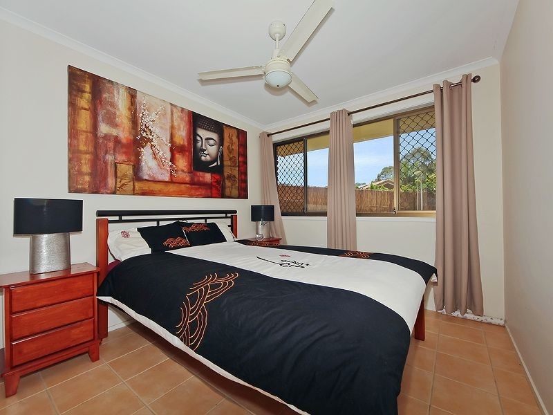 2/180 Ron Penhaligon Way, Robina QLD 4226