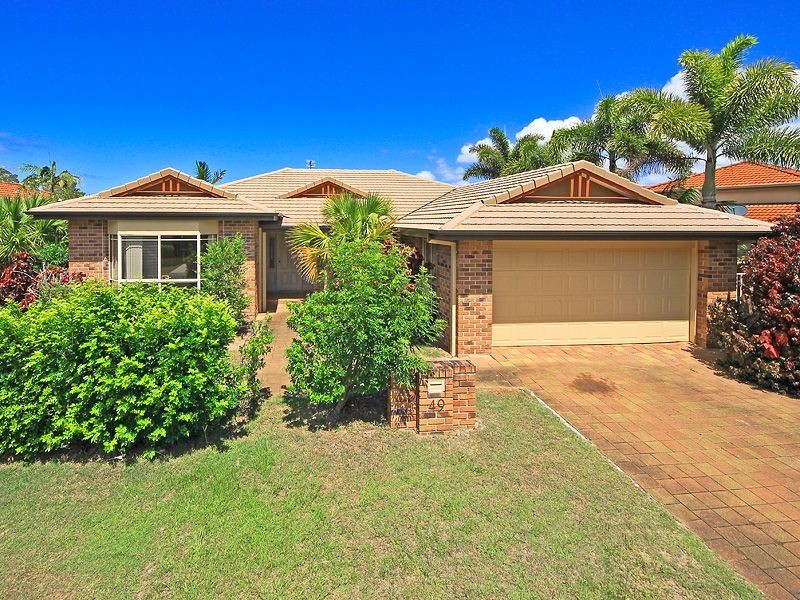 49 Martingale Circuit, Clear Island Waters QLD 4226