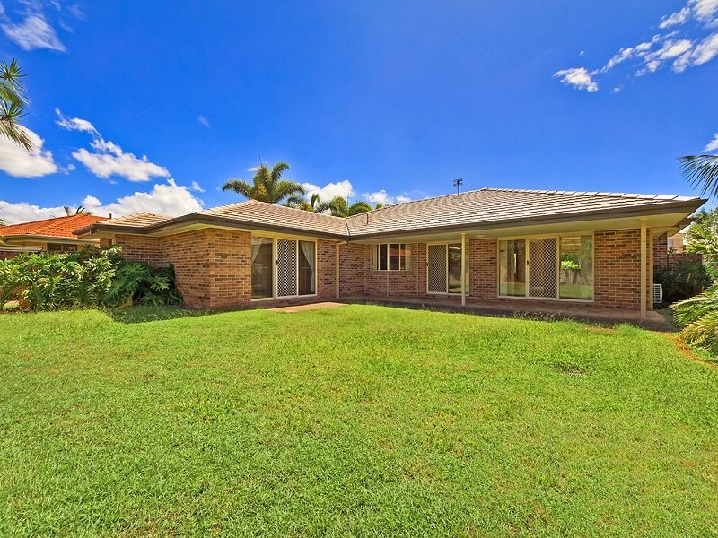 49 Martingale Circuit, Clear Island Waters QLD 4226