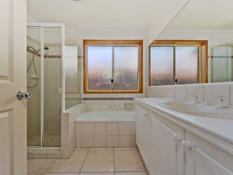 49 Martingale Circuit, Clear Island Waters QLD 4226