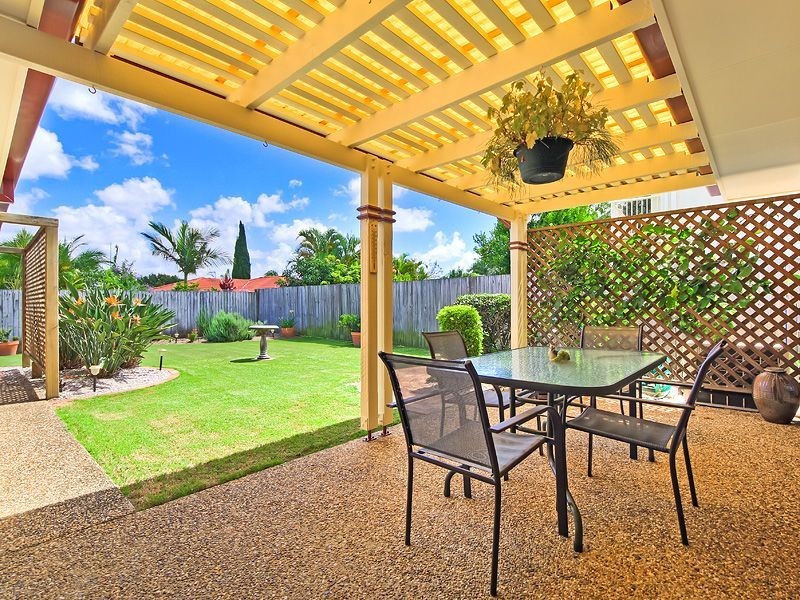 8 Outrigger Drive, Robina QLD 4226