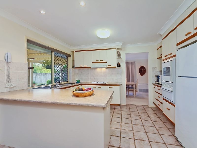 8 Outrigger Drive, Robina QLD 4226