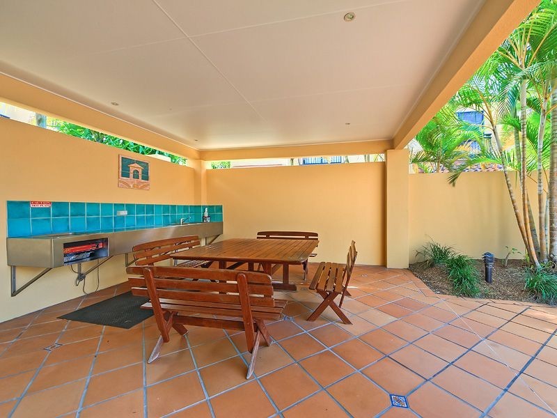 9/206 Cheltenham Drive, Robina QLD 4226