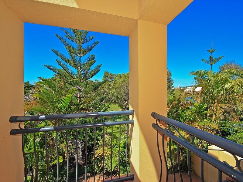 9/206 Cheltenham Drive, Robina QLD 4226