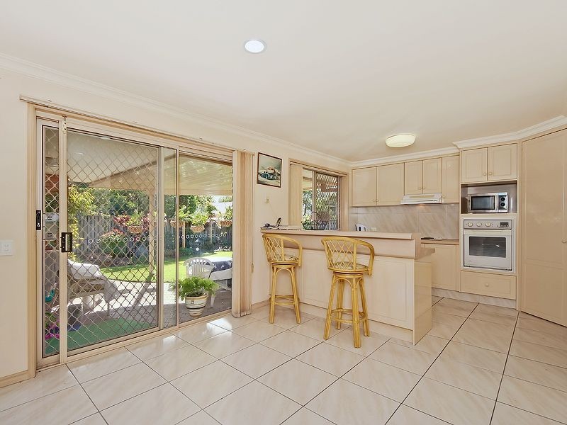 19 Oakleigh Circuit, Robina QLD 4226