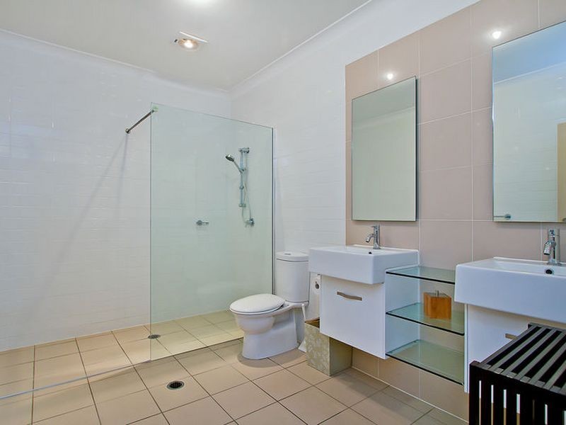 8 Lyra Court The Gallery, Robina QLD 4226