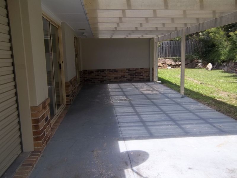 8 Queen Charlotte Court, Mudgeeraba QLD 4213