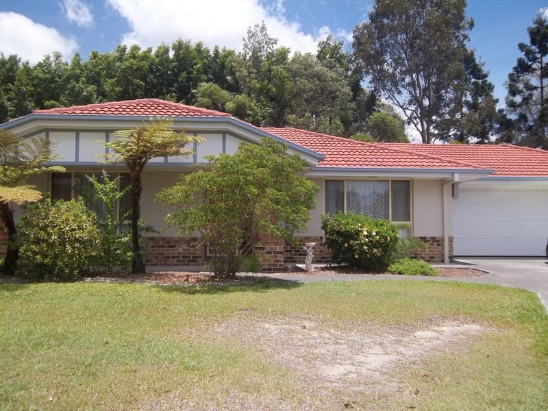 8 Queen Charlotte Court, Mudgeeraba QLD 4213
