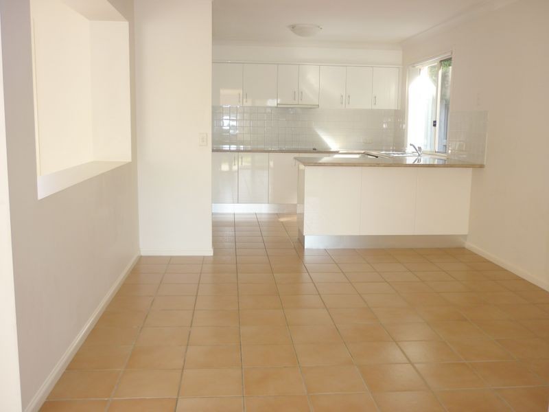 16 Elfin Street, Robina QLD 4226