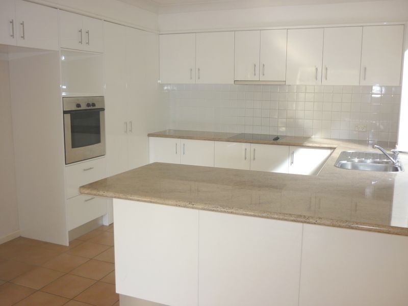 16 Elfin Street, Robina QLD 4226