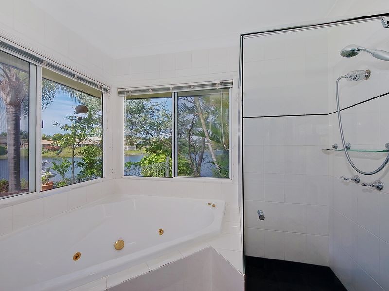 8 Mordialloc Place, Robina QLD 4226
