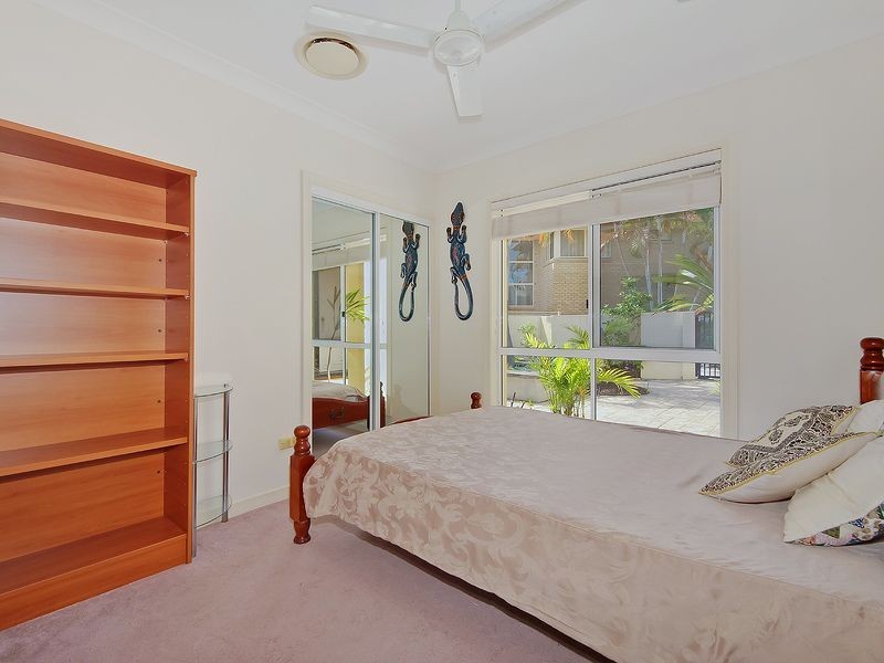 8 Mordialloc Place, Robina QLD 4226