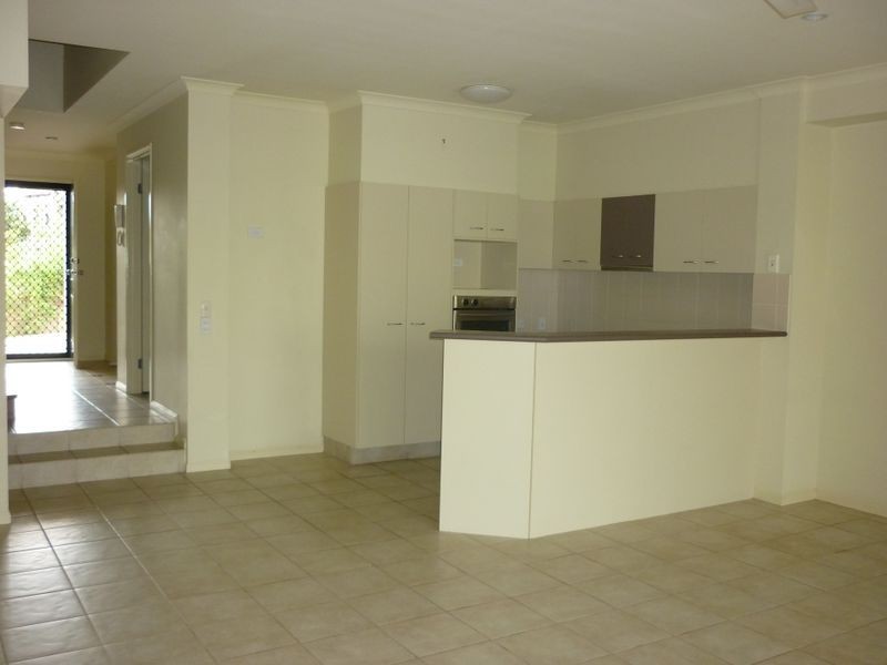 3/1-3 Hillridge Cres (“Varsity Tce”), Varsity Lakes QLD 4227