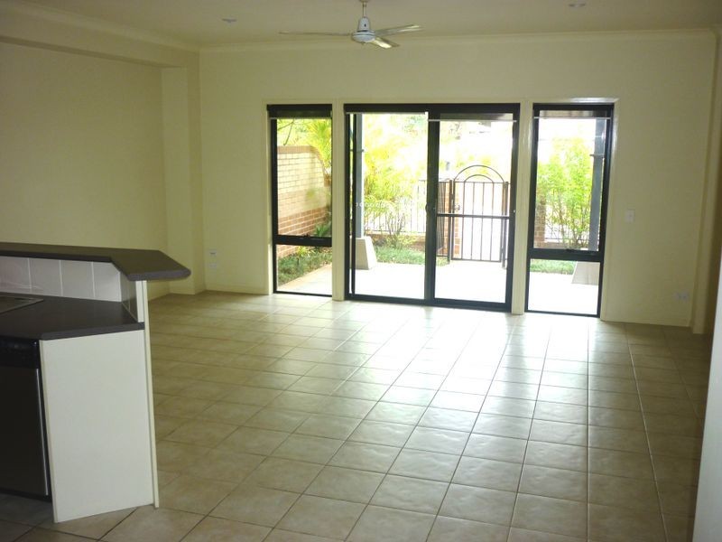 3/1-3 Hillridge Cres (“Varsity Tce”), Varsity Lakes QLD 4227
