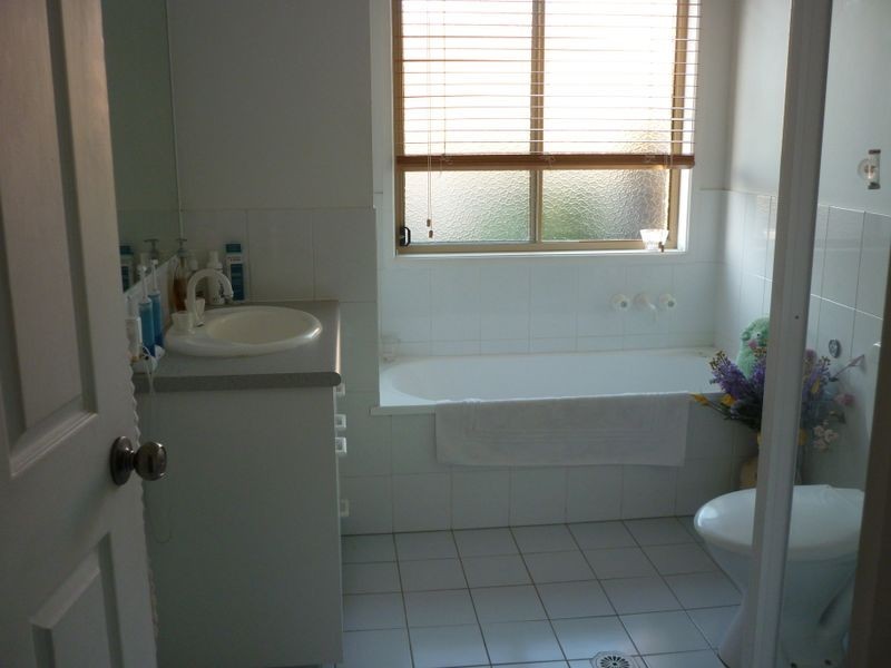 18 Comet Court, Mudgeeraba QLD 4213