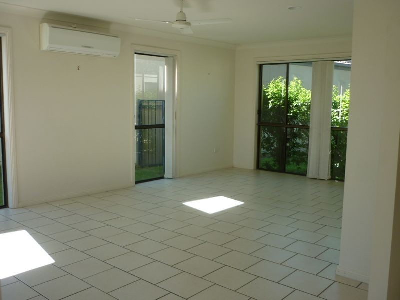 50 Peach Drive, Robina QLD 4226
