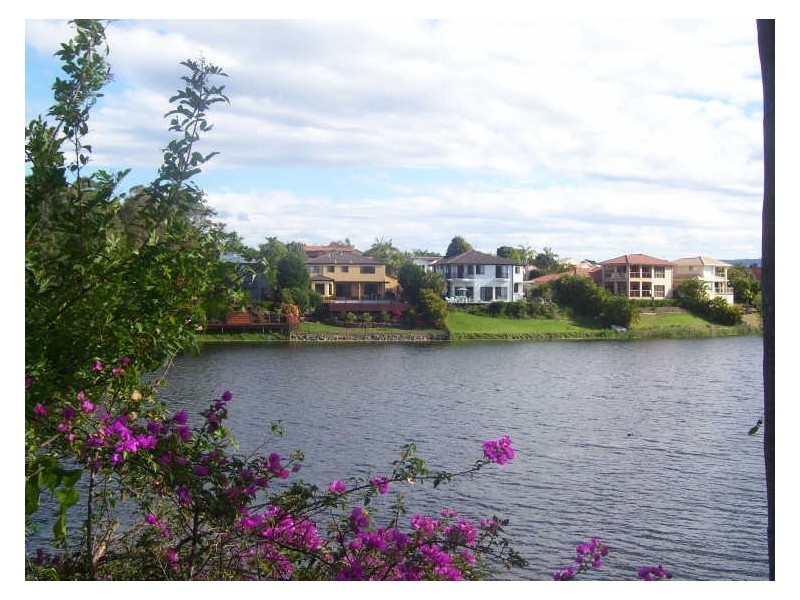 7/8 St Ives Drive, Robina QLD 4226