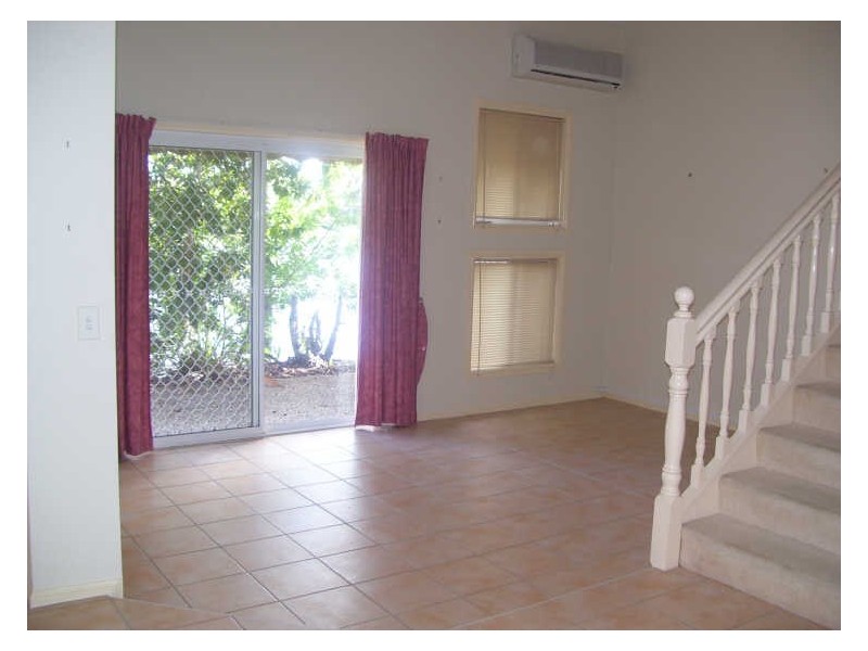 7/8 St Ives Drive, Robina QLD 4226