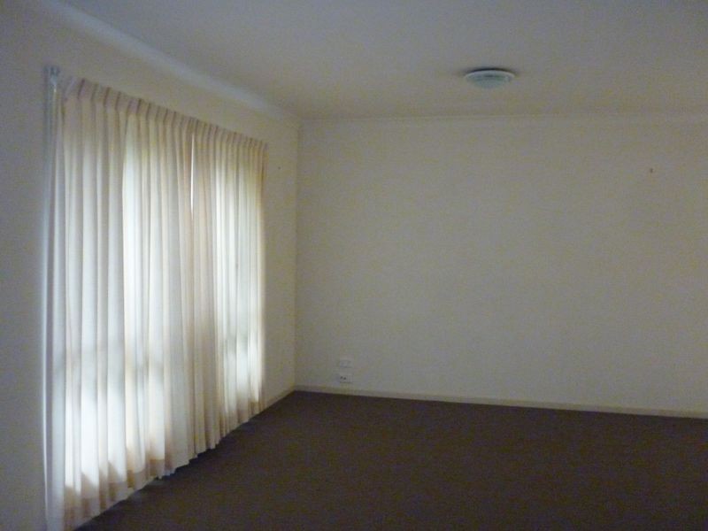 21 Queen Charlotte Court, Mudgeeraba QLD 4213