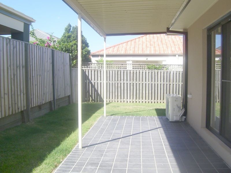 40 Palma Crescent, Varsity Lakes QLD 4227