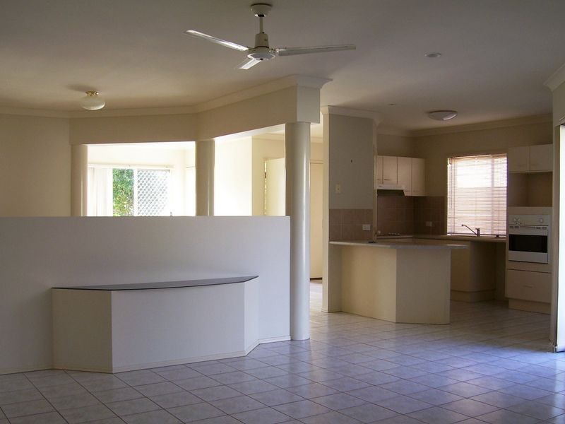 11 Illinois Court, Varsity Lakes QLD 4227