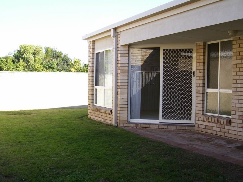 11 Illinois Court, Varsity Lakes QLD 4227