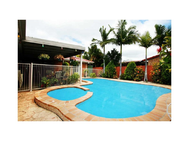 88 Treeview Drive, Burleigh Waters QLD 4220