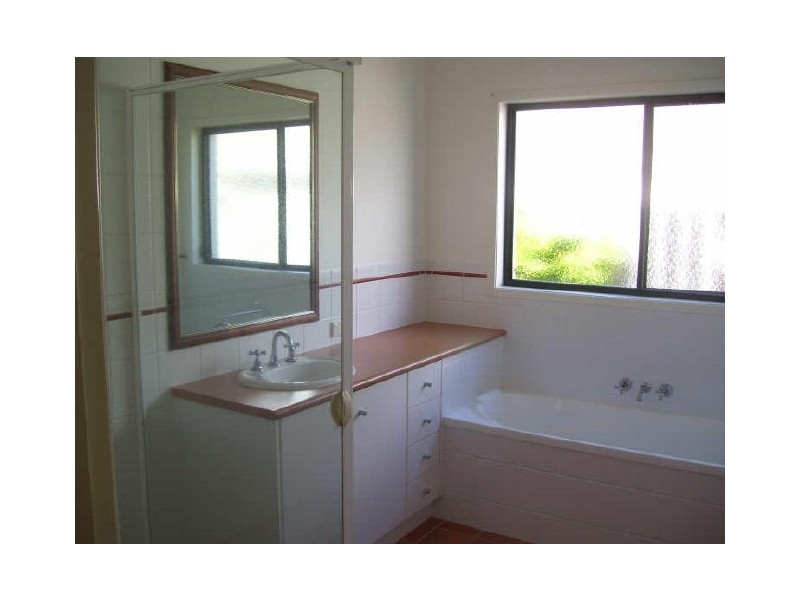 3 Wild Fire Ct, Robina QLD 4226