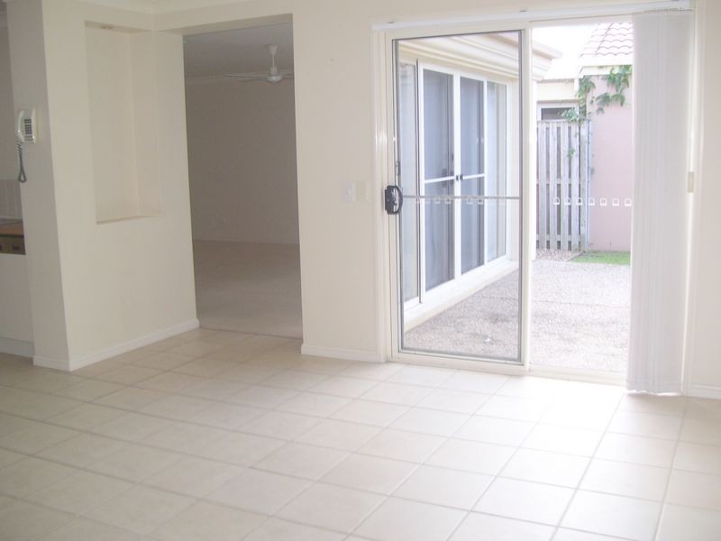 19 Elfin Street, Robina QLD 4226