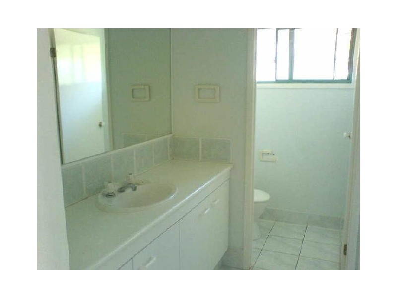 7 Leicester Tce, Mudgeeraba QLD 4213