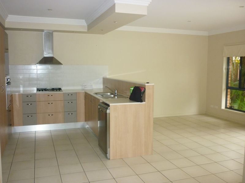 10 Oxford Court, Robina QLD 4226