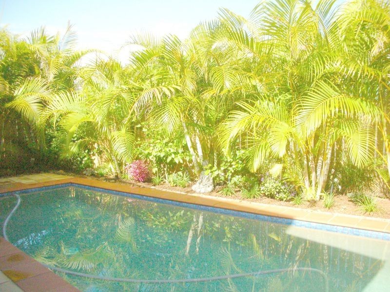 10 Oxford Court, Robina QLD 4226